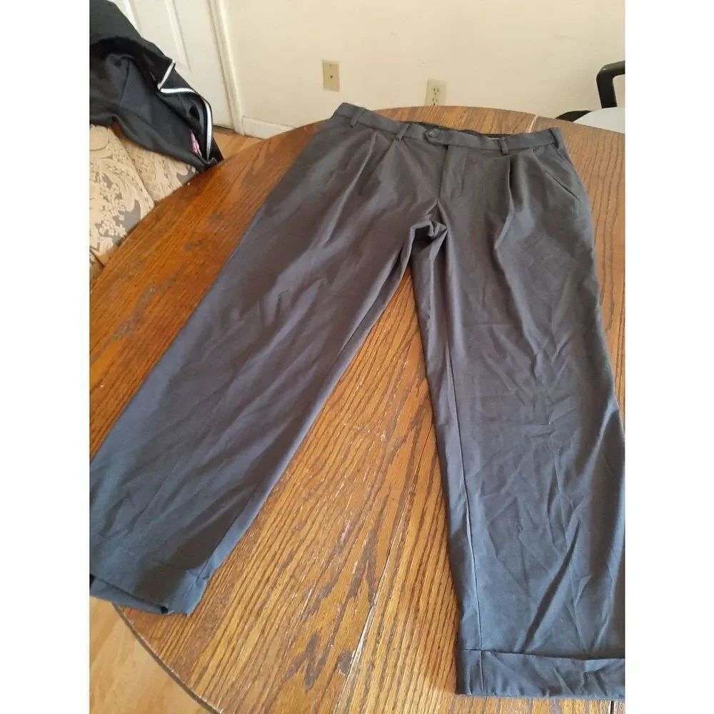 36x29 Van Heusen Flex Classic Grey Men's Dress Casual Pleated Front Pants
